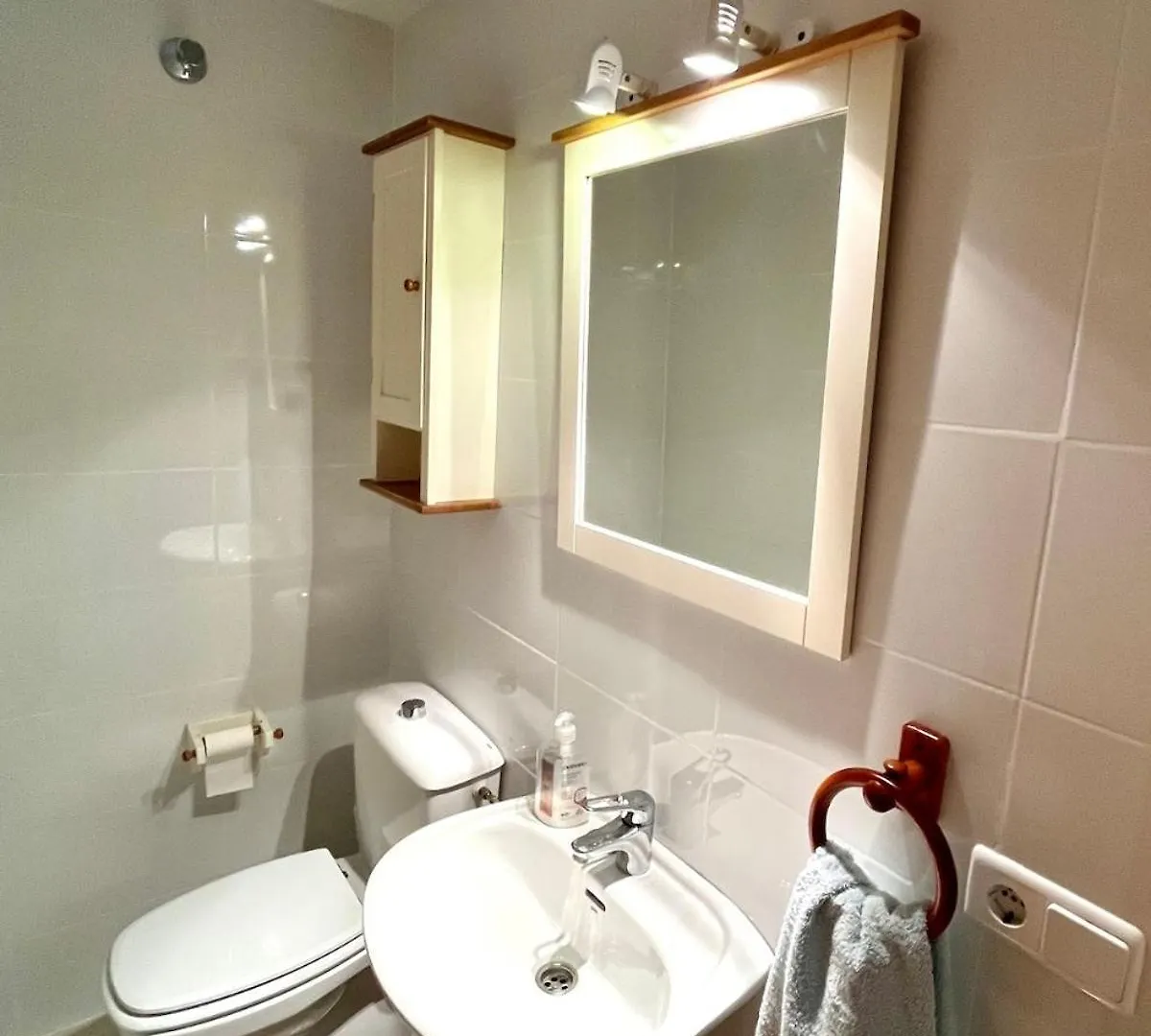 Spacious Apartment Close To The Beach Pollenca Spain