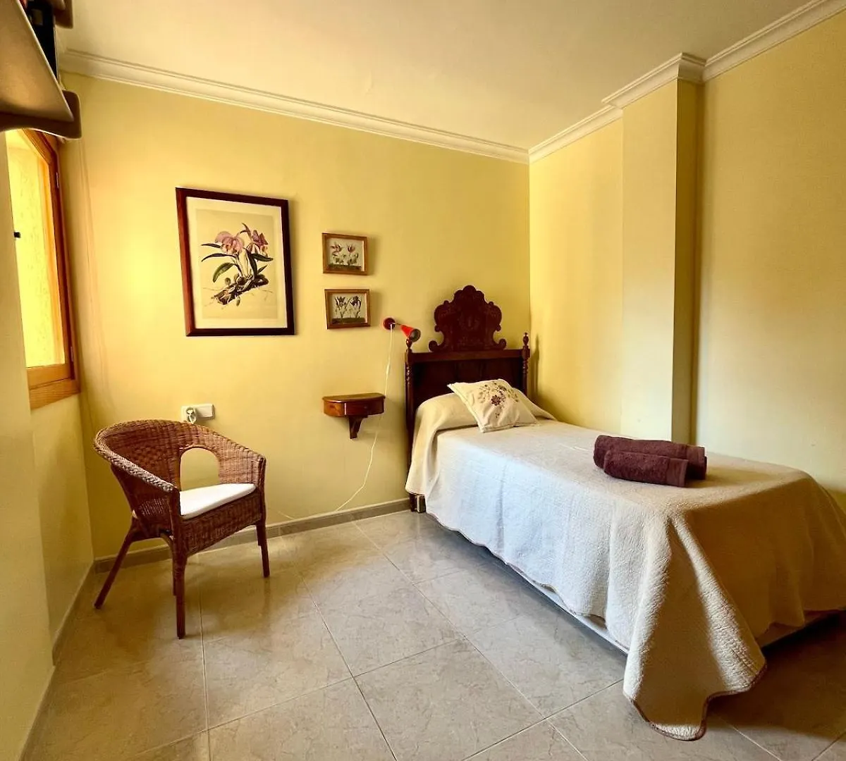 Spacious Apartment Close To The Beach Pollenca Spain